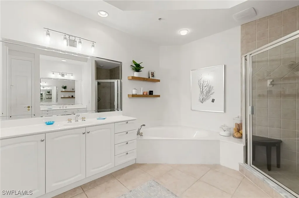 9082 Cascada Way Naples FL 34114