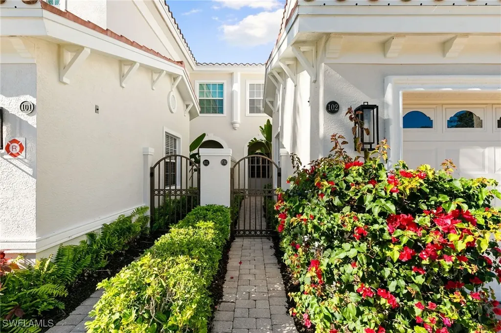 9082 Cascada Way Naples FL 34114