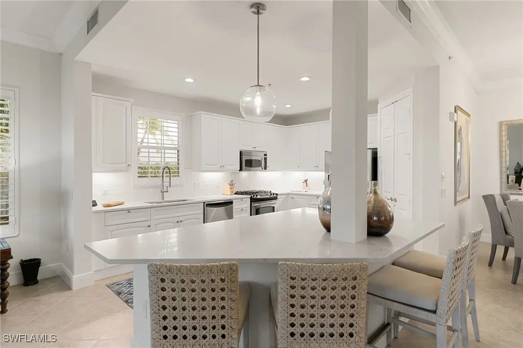 9082 Cascada Way Naples FL 34114