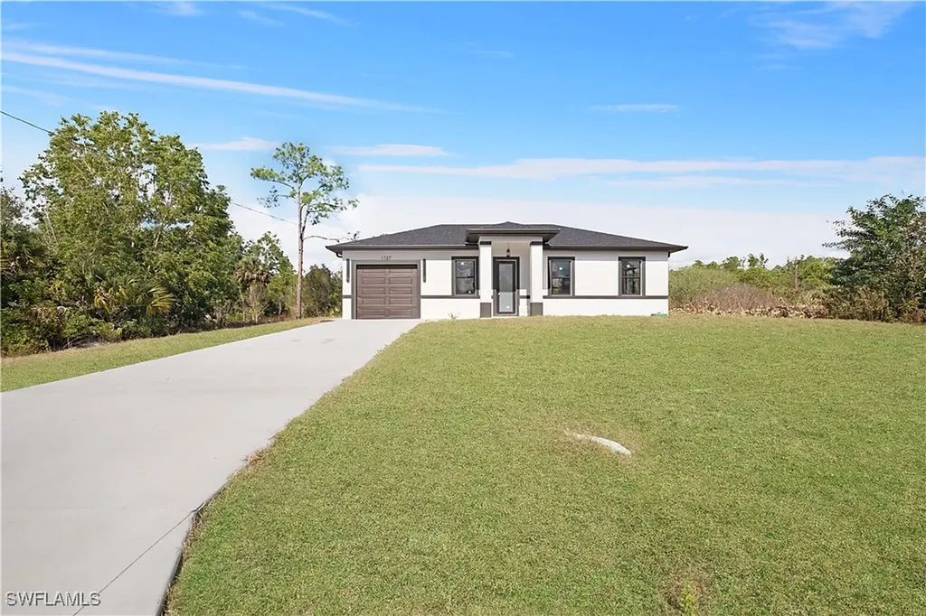 1127 Rachel Street E Lehigh Acres FL 33974
