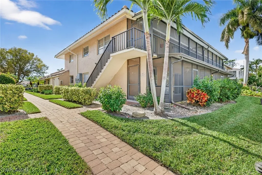 1523 Chesapeake Avenue Naples FL 34102