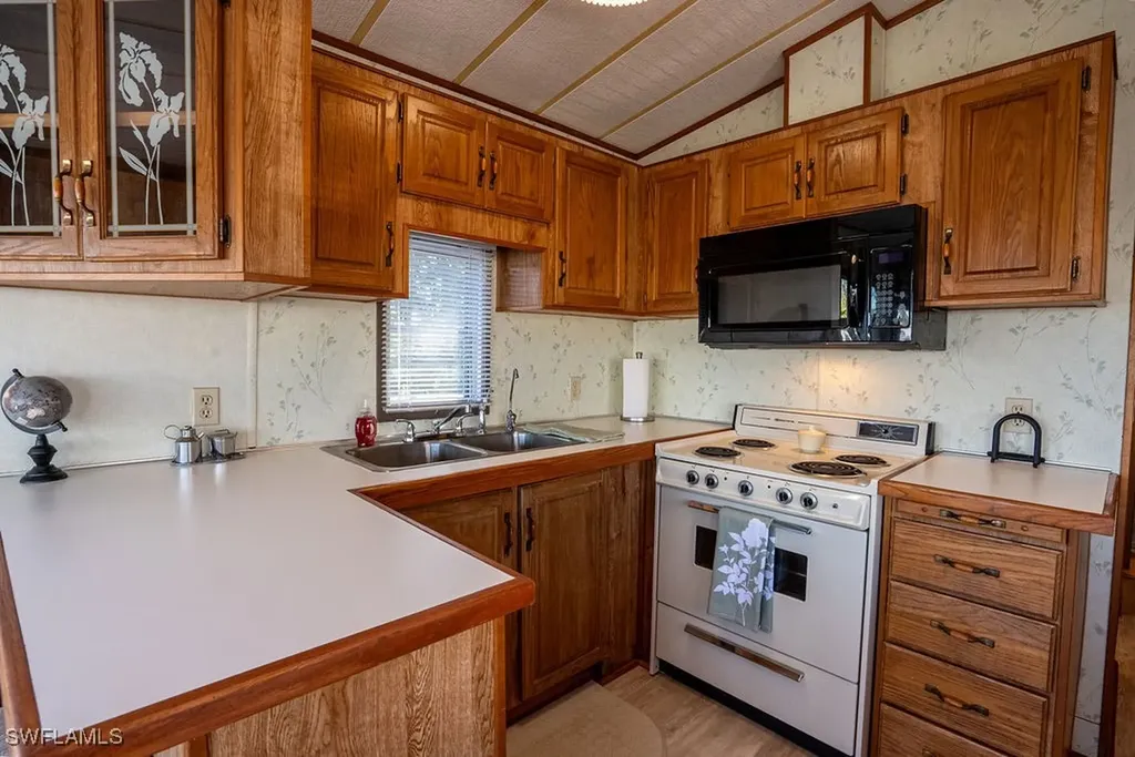 8516 Pepperwood Drive Estero FL 33928