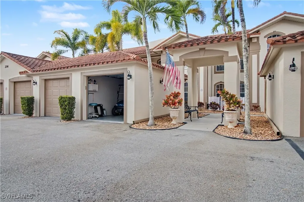 206 Newport Drive Naples FL 34114