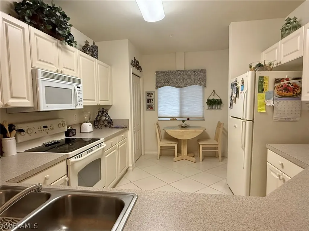 7823 Regal Heron Circle Naples FL 34104