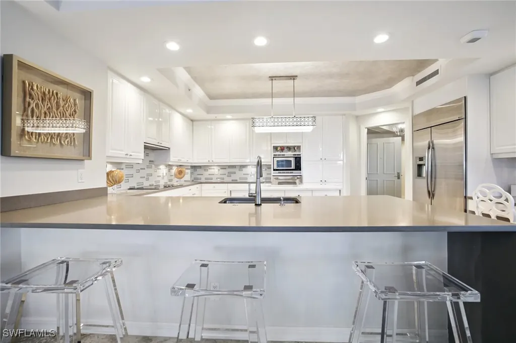 7575 Pelican Bay Boulevard Naples FL 34108