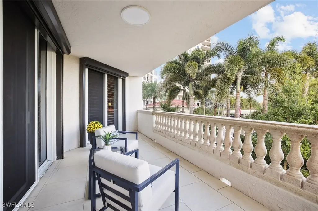 7575 Pelican Bay Boulevard Naples FL 34108