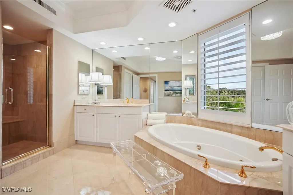 7575 Pelican Bay Boulevard Naples FL 34108