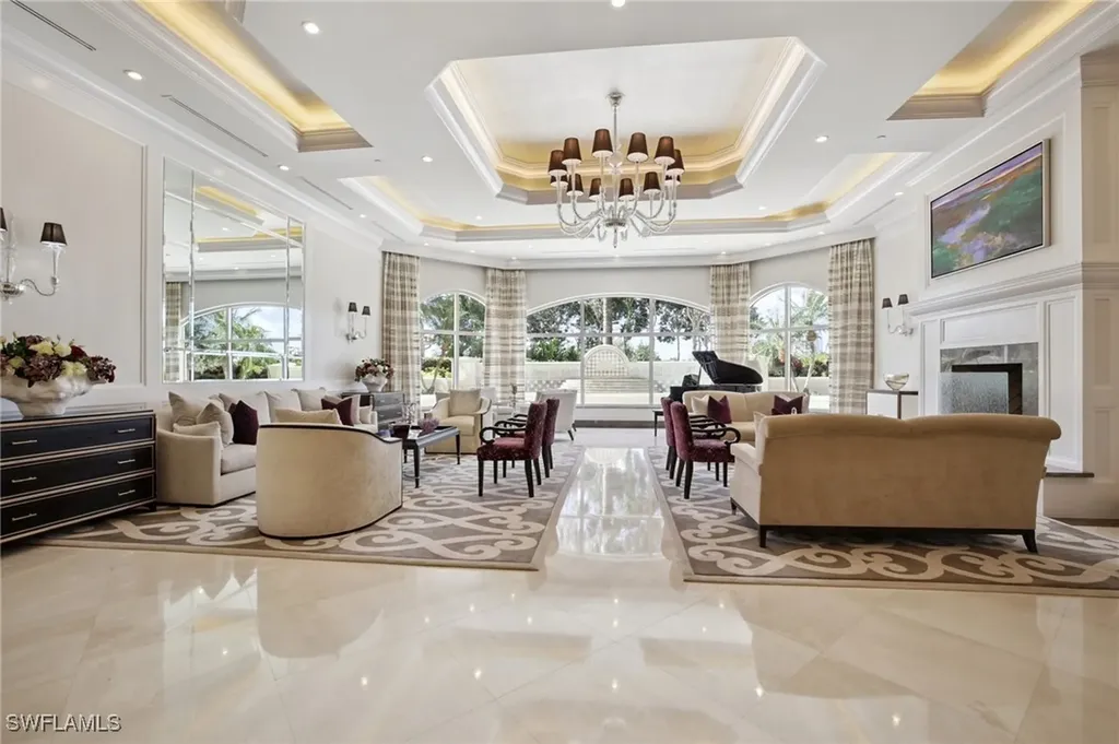 7575 Pelican Bay Boulevard Naples FL 34108