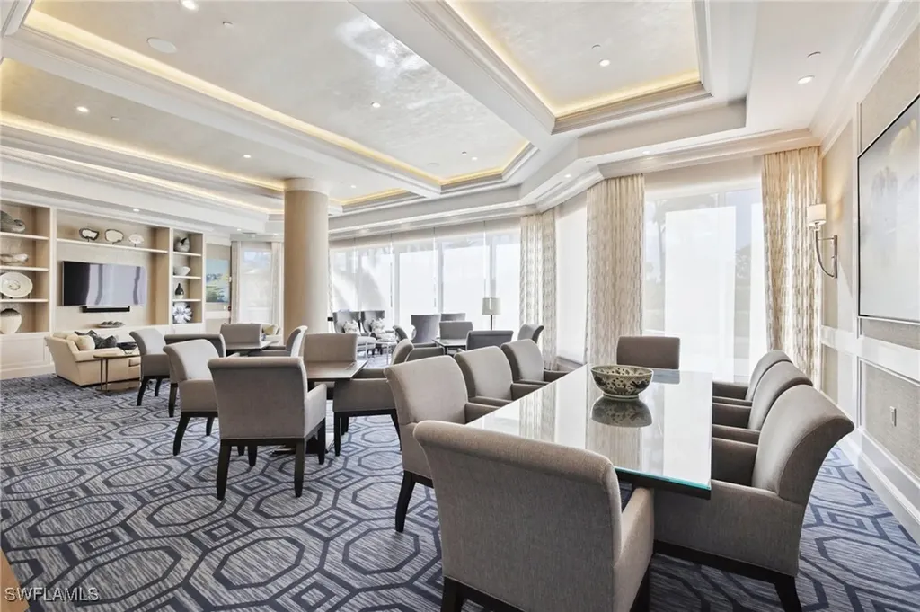 7575 Pelican Bay Boulevard Naples FL 34108