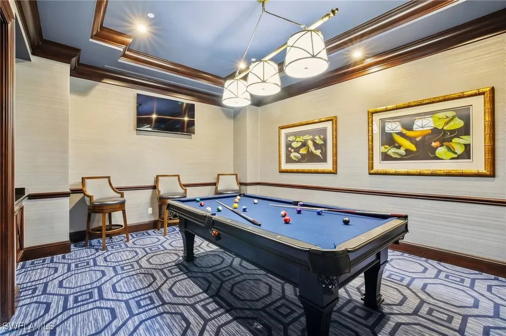 7575 Pelican Bay Boulevard Naples FL 34108