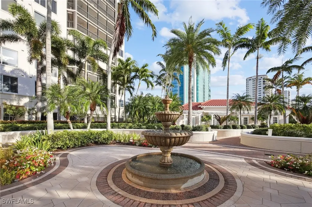 7575 Pelican Bay Boulevard Naples FL 34108