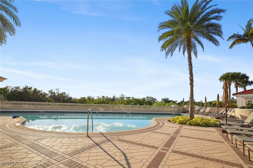 7575 Pelican Bay Boulevard Naples FL 34108