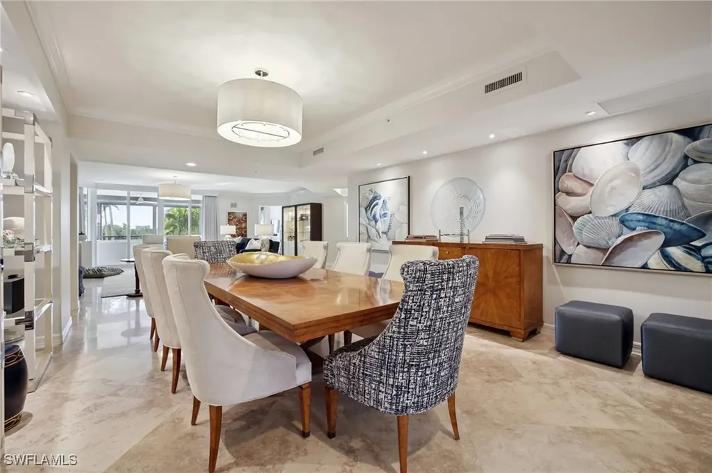 7575 Pelican Bay Boulevard Naples FL 34108