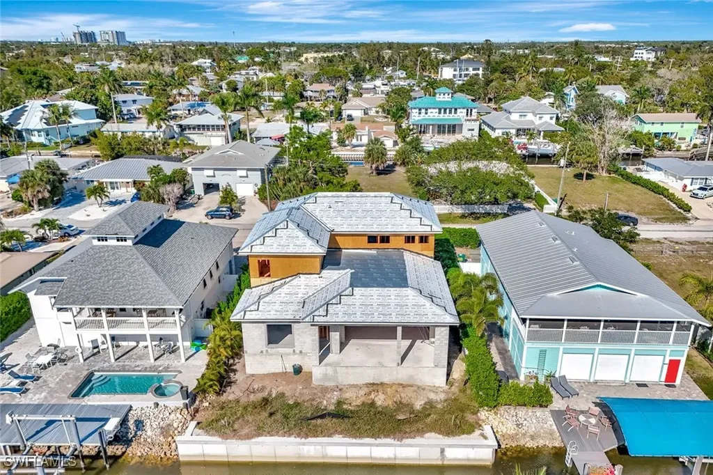 2750 Gulfview Drive Naples FL 34112