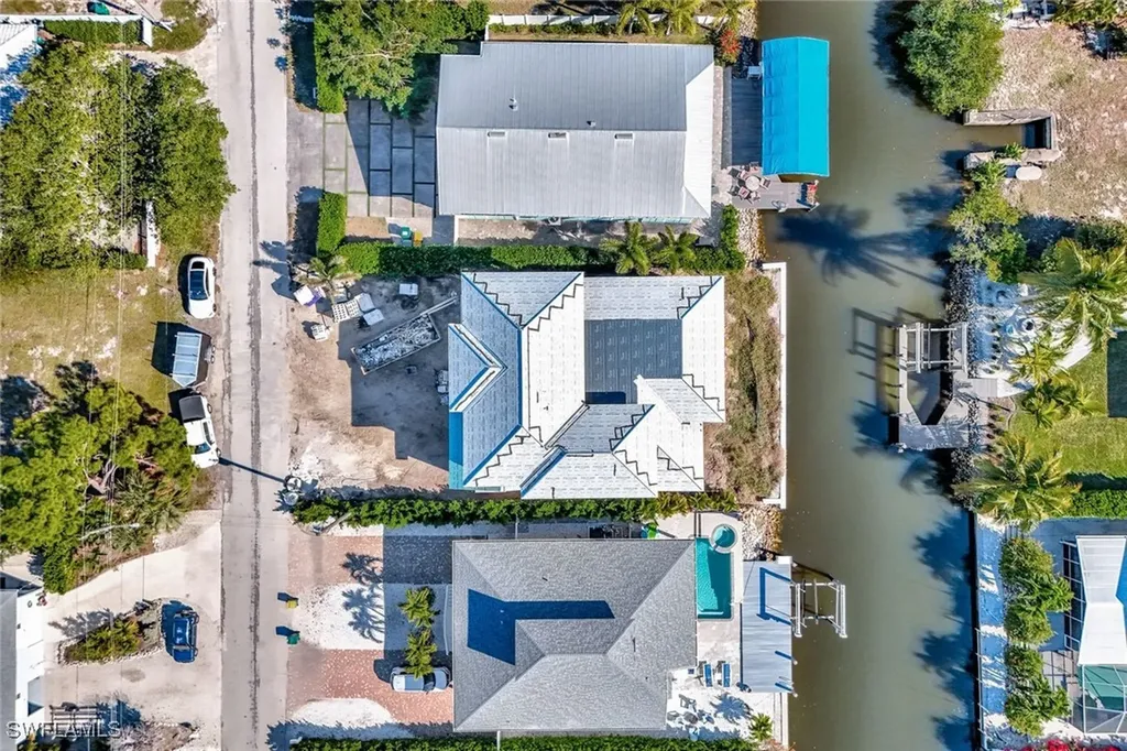 2750 Gulfview Drive Naples FL 34112