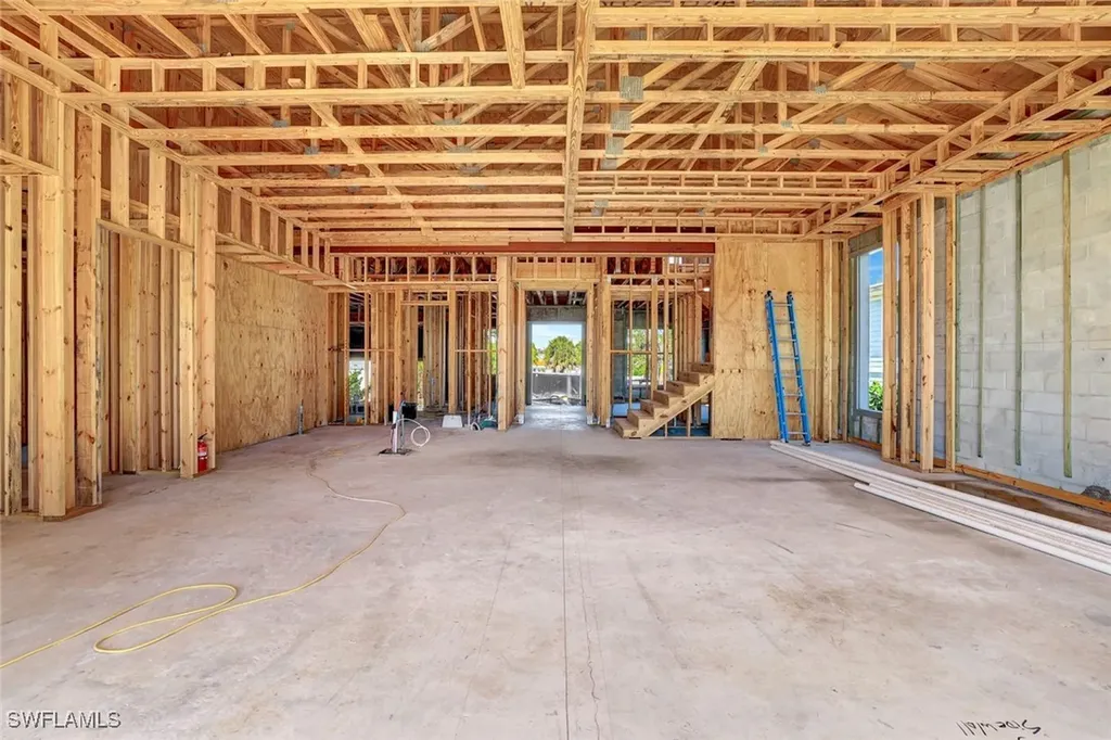 2750 Gulfview Drive Naples FL 34112