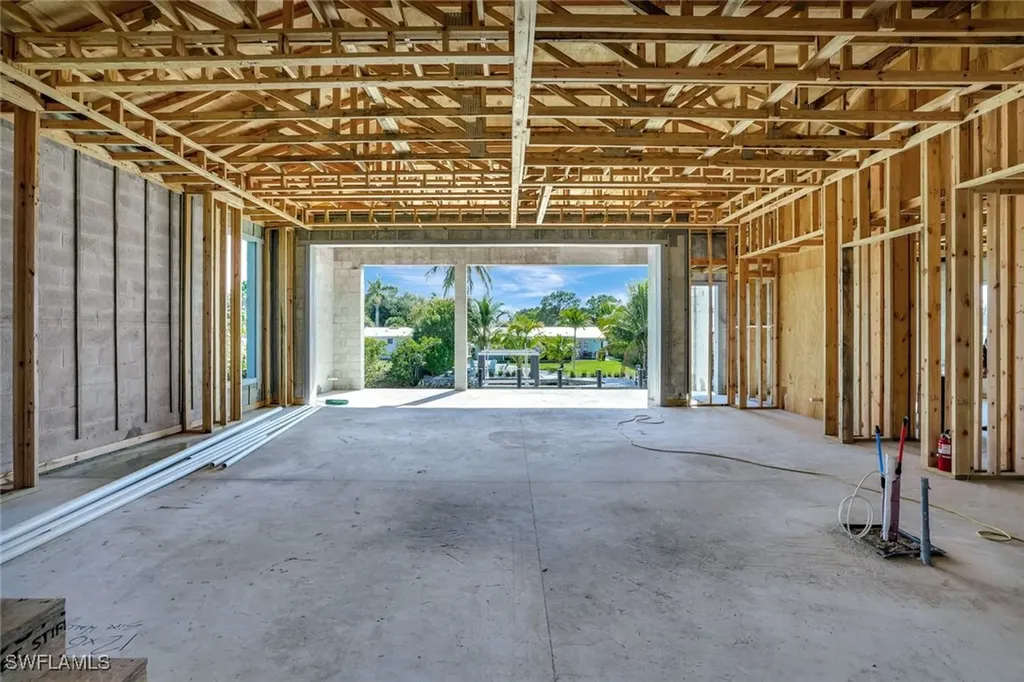 2750 Gulfview Drive Naples FL 34112