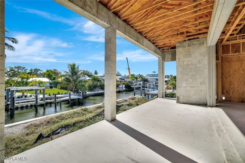 2750 Gulfview Drive Naples FL 34112