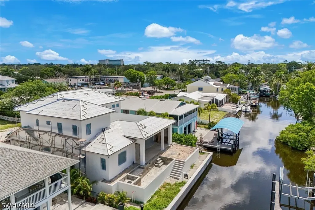 2750 Gulfview Drive Naples FL 34112