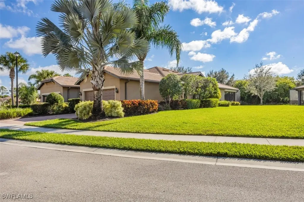 Naples FL, 7176 Live Oak Drive