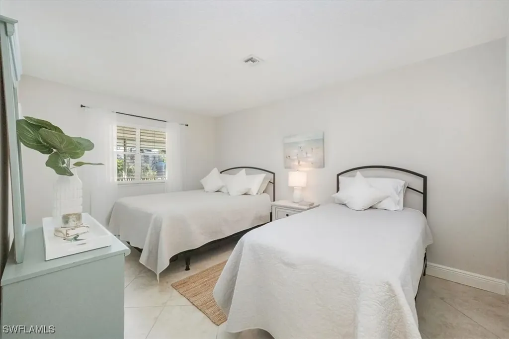 4126 Belair Lane Naples FL 34103