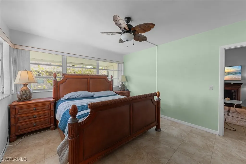 402 SE 42nd Terrace Cape Coral FL 33904