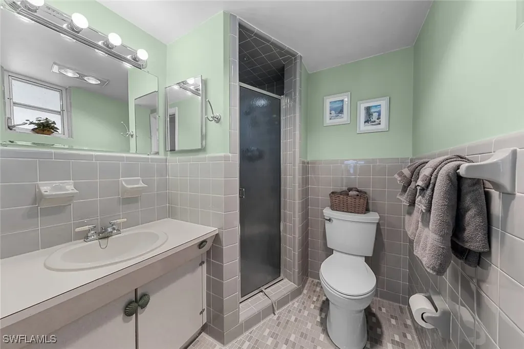 402 SE 42nd Terrace Cape Coral FL 33904