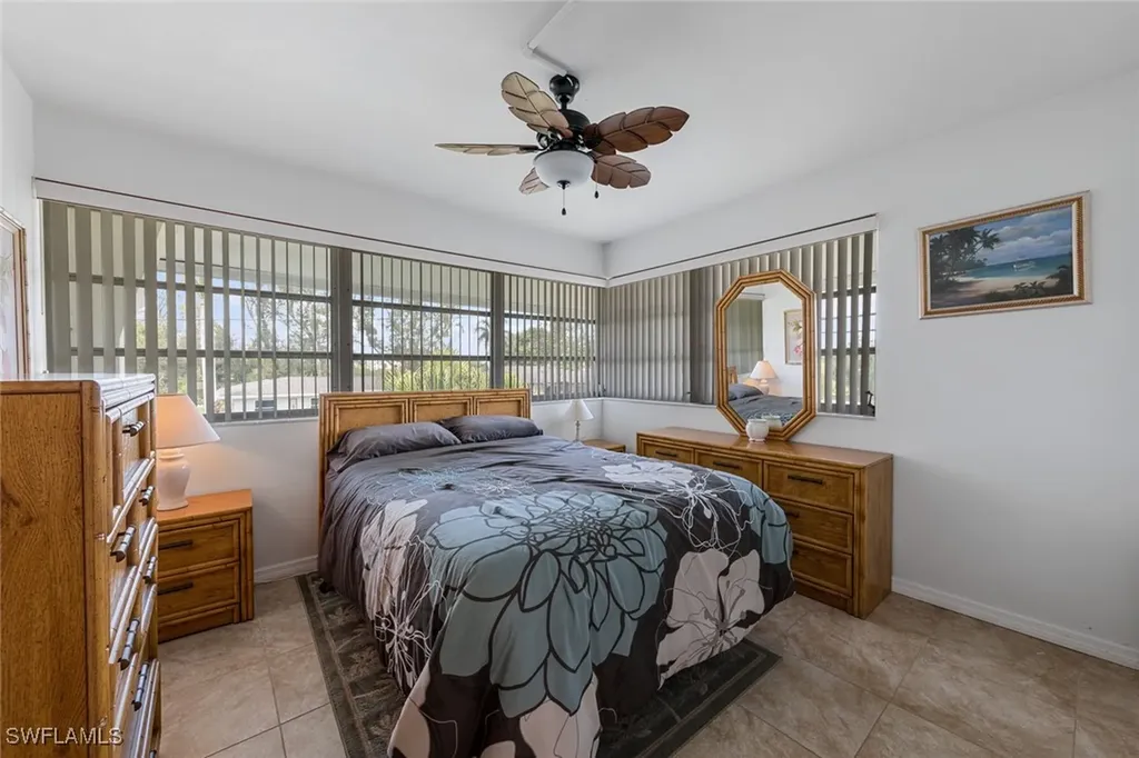 402 SE 42nd Terrace Cape Coral FL 33904