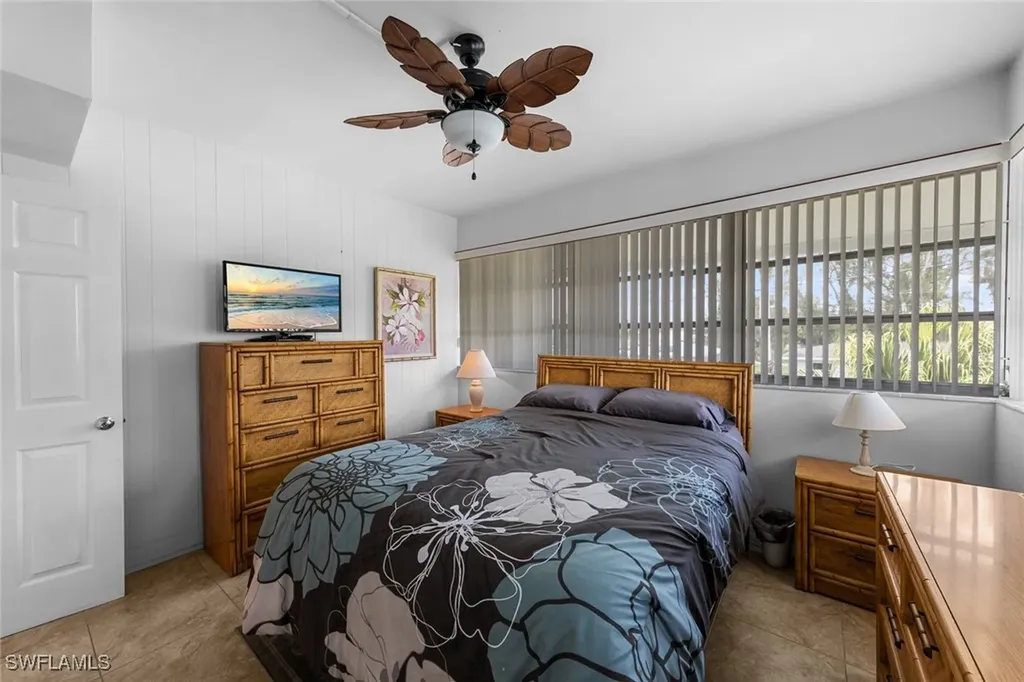 402 SE 42nd Terrace Cape Coral FL 33904