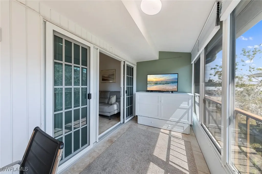 402 SE 42nd Terrace Cape Coral FL 33904