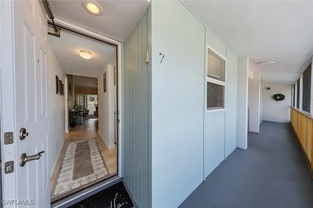 402 SE 42nd Terrace Cape Coral FL 33904