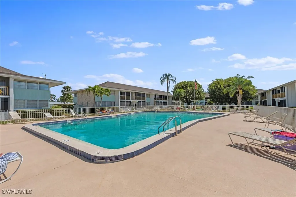 402 SE 42nd Terrace Cape Coral FL 33904