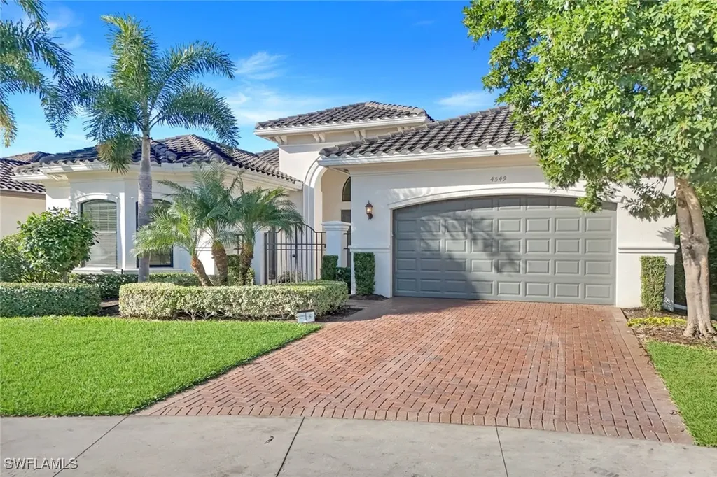 4549 Azalea Drive Naples FL 34119