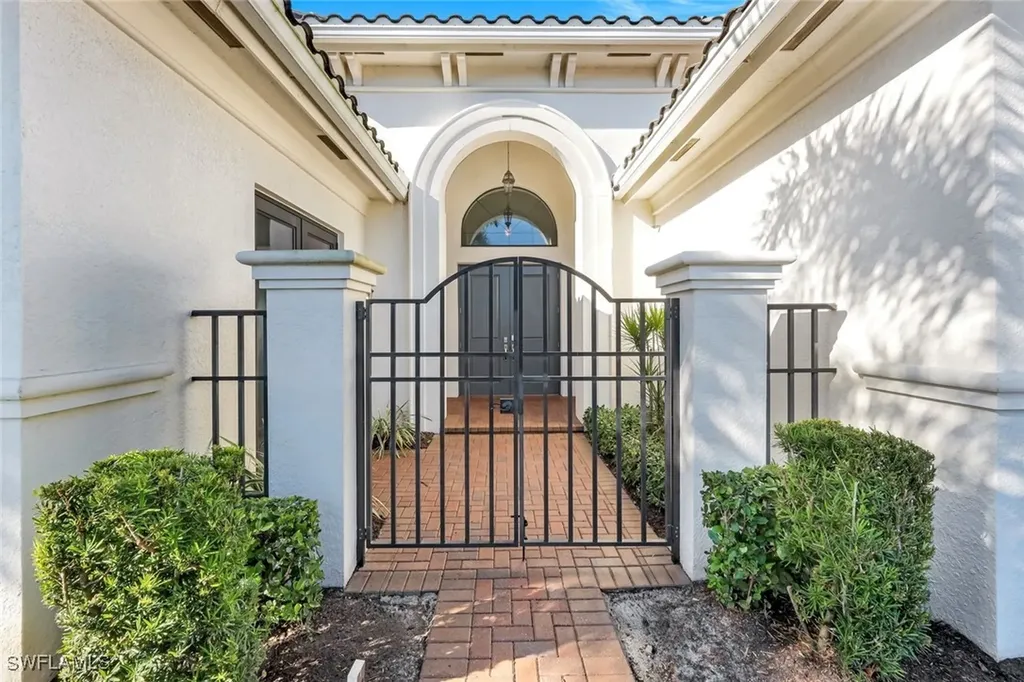 4549 Azalea Drive Naples FL 34119