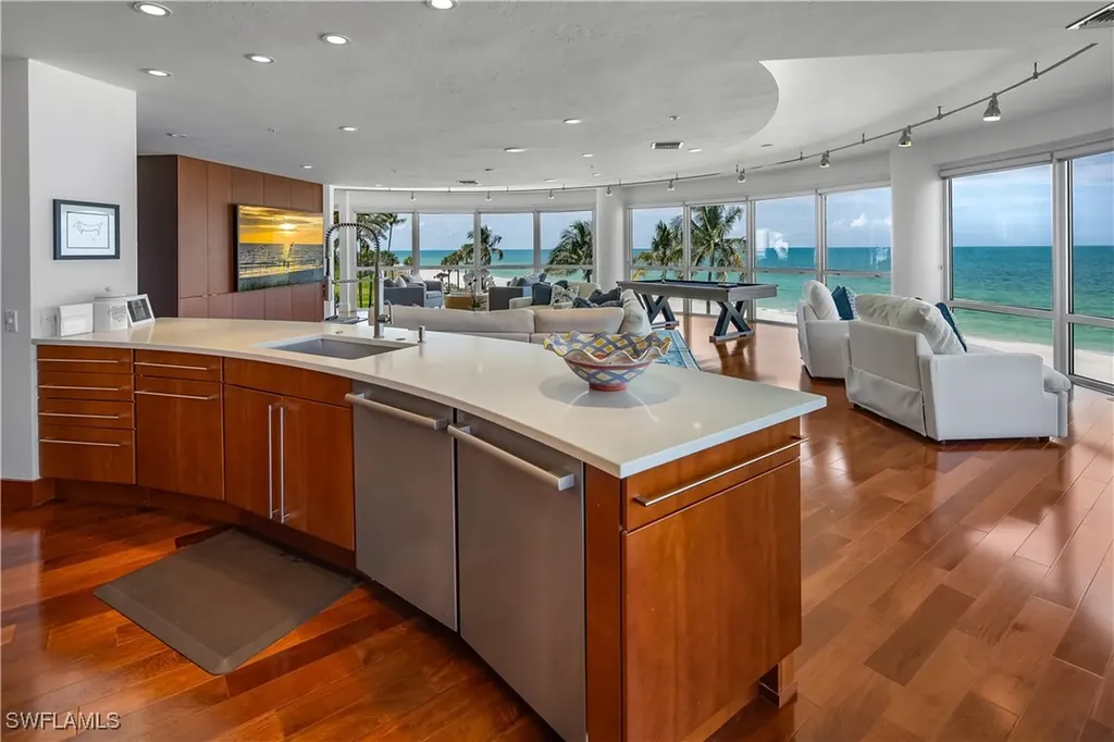 4601 Gulf Shore Boulevard N Naples FL 34103