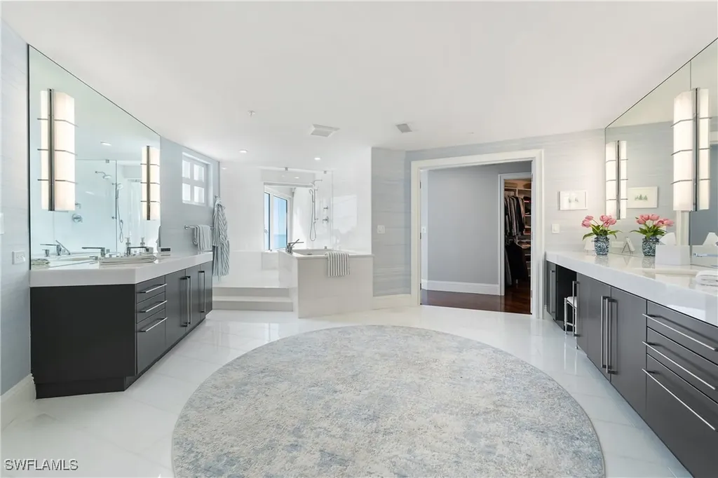 4601 Gulf Shore Boulevard N Naples FL 34103