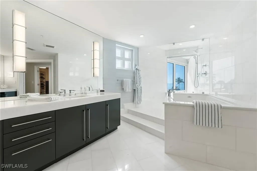 4601 Gulf Shore Boulevard N Naples FL 34103