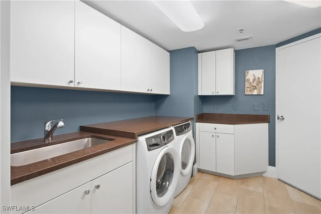 4601 Gulf Shore Boulevard N Naples FL 34103