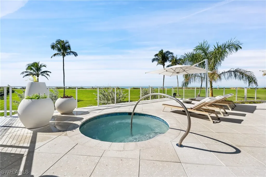 4601 Gulf Shore Boulevard N Naples FL 34103