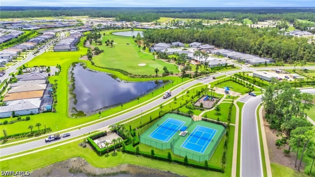 1517 Birdie Drive Naples FL 34120