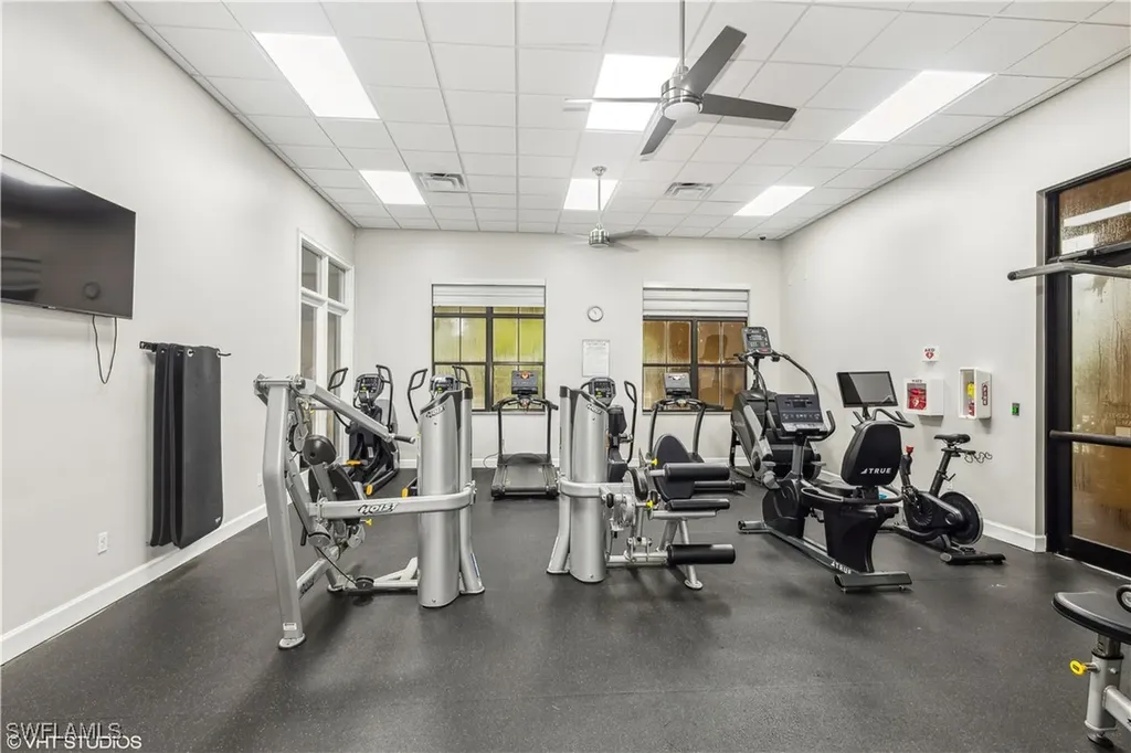 1517 Birdie Drive Naples FL 34120