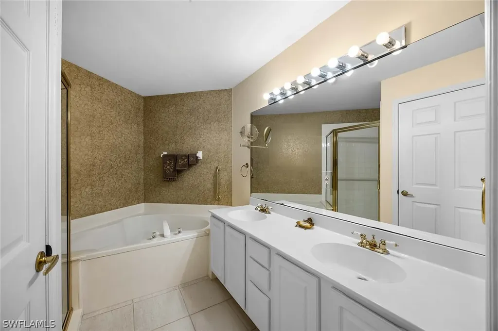 2230 Arielle Drive Naples FL 34109