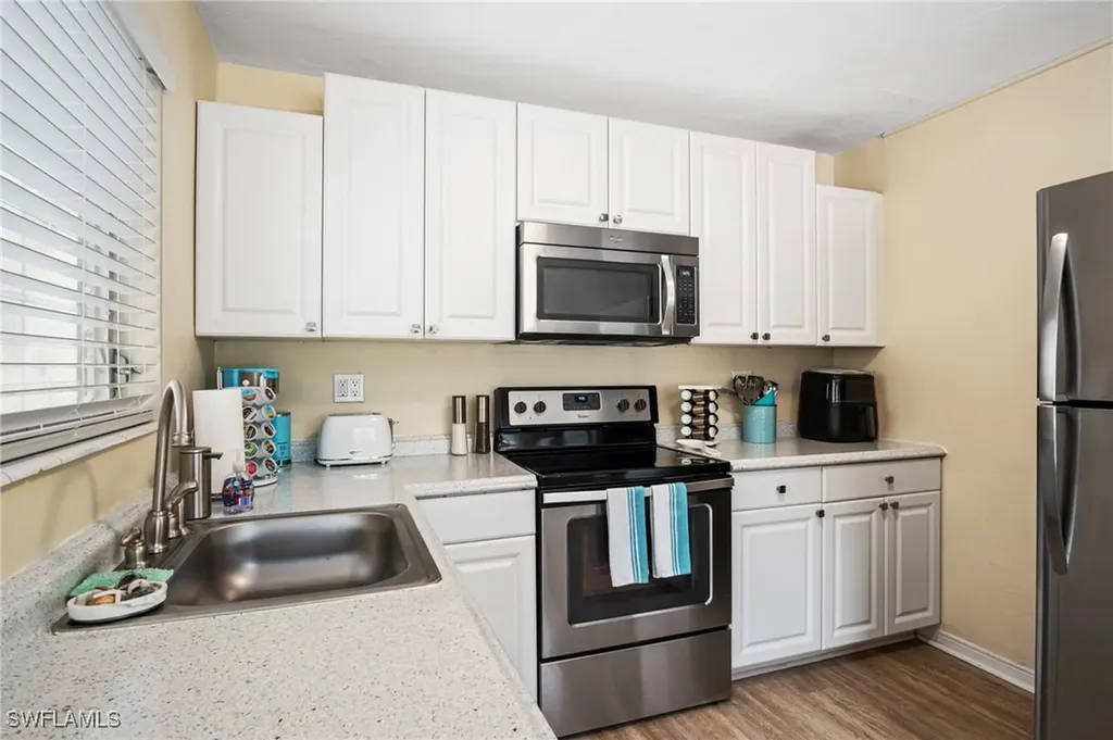 1097 Sperling Avenue Naples FL 34103