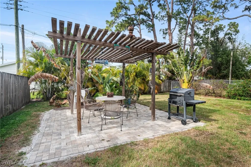 1097 Sperling Avenue Naples FL 34103