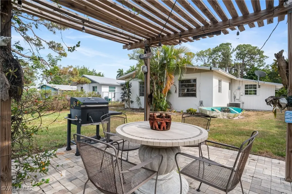 1097 Sperling Avenue Naples FL 34103