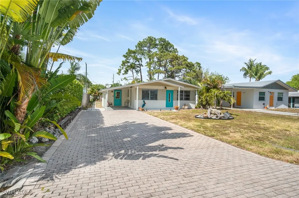 1097 Sperling Avenue Naples FL 34103