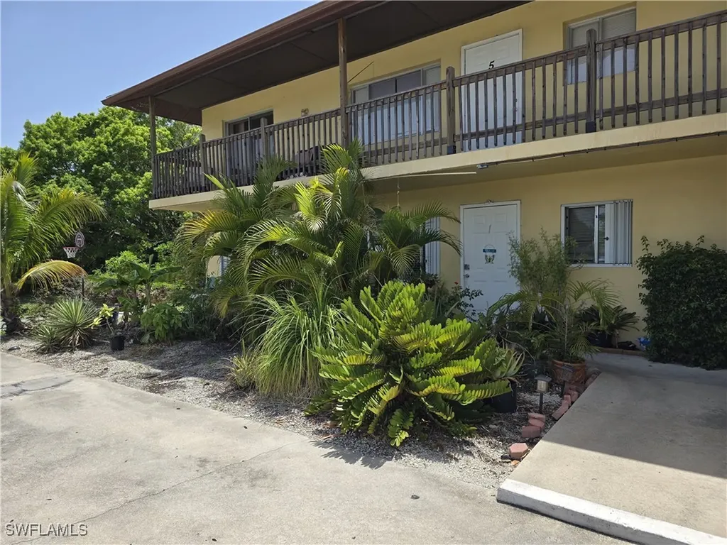 10632 Woods Circle Bonita Springs FL 34135