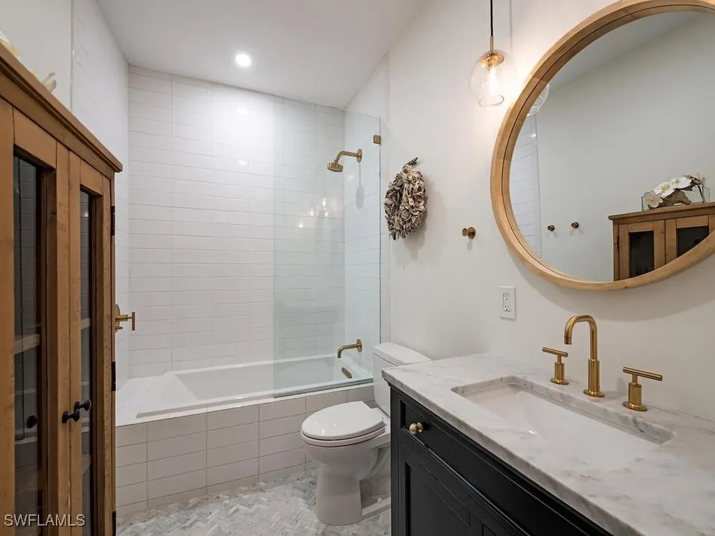 680 8th Avenue S Naples FL 34102