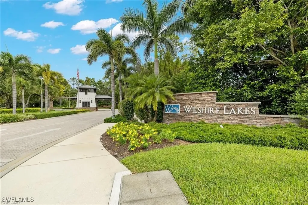3745 Fieldstone Boulevard Naples FL 34109