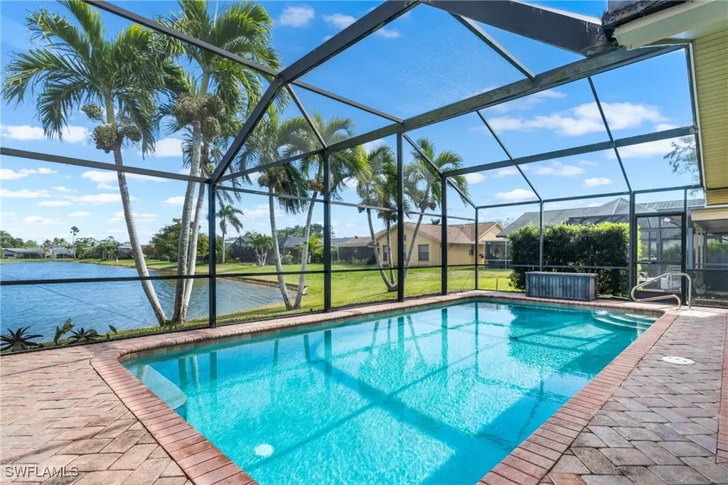 10570 Regent Circle Naples FL 34109